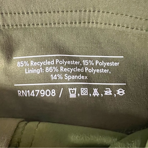 Outdoor Voices adjustable cargo midi skirt with belt size M like new condition - Picture 12 of 12